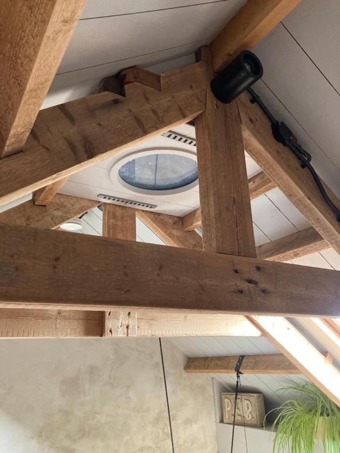 Tiny House Van Hoogspanning Naar Ontspanning 버둠 외부 사진
