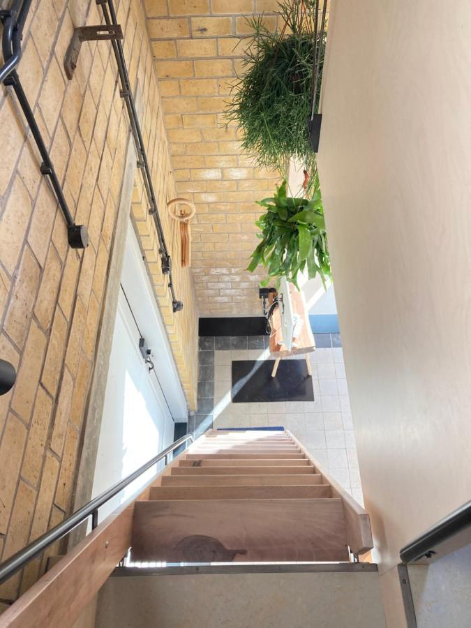 Tiny House Van Hoogspanning Naar Ontspanning 버둠 외부 사진